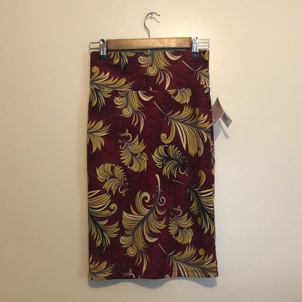 NWT Lularoe Regal Leaf Cassie Pencil Skirt XS - Picture 1 of 4